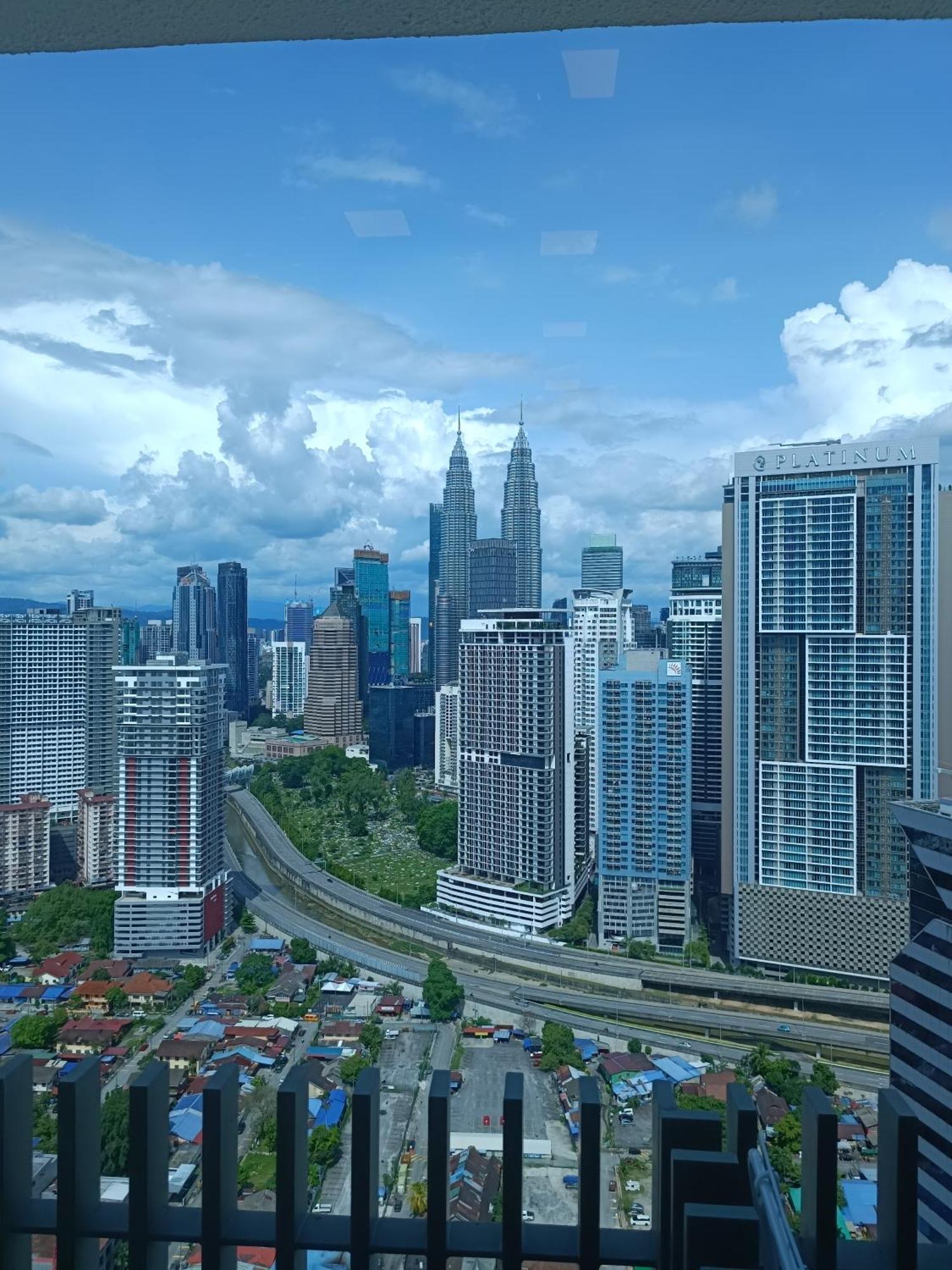 Cl 29A Insta Klcc View & Infinity Pool Lejlighed Kuala Lumpur Eksteriør billede